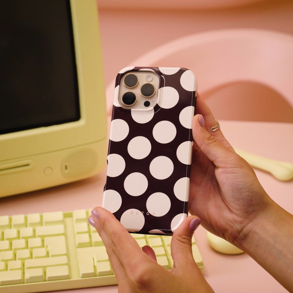 Spot On - Xiaomi 17 Ultra Case